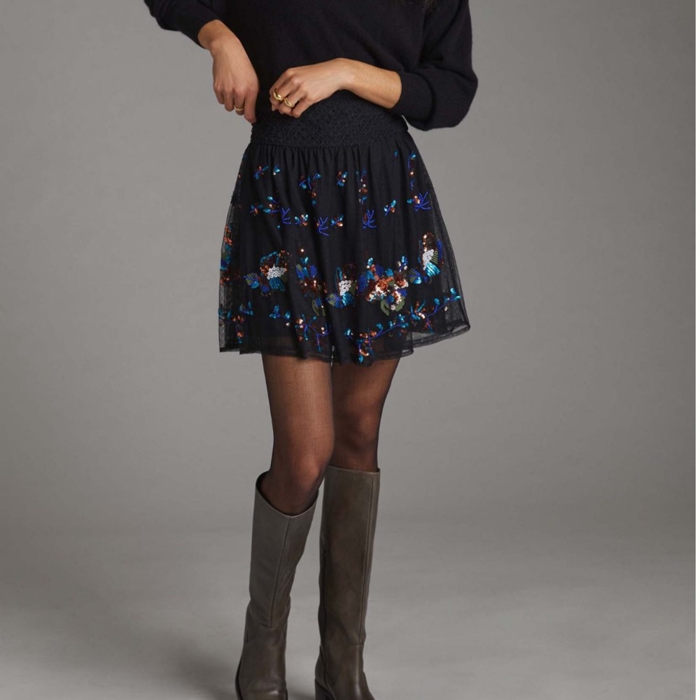 NWT Anthropologie Sequined Tulle Mini Skirt. Size XL. Black